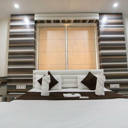 Hotel Fun City Navsari Exterior foto